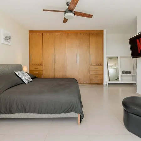 Reef Beachfront 3Bdr Apartment By Casa Paraiso